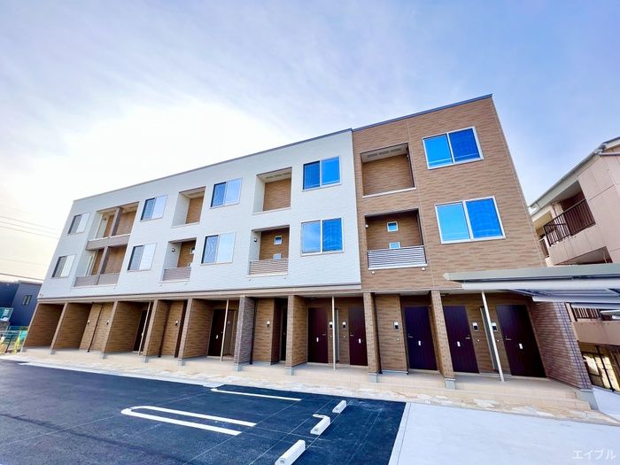 Modern 1LDK Apartment for Rent in Kitakyushu, Fukuoka - Image 1