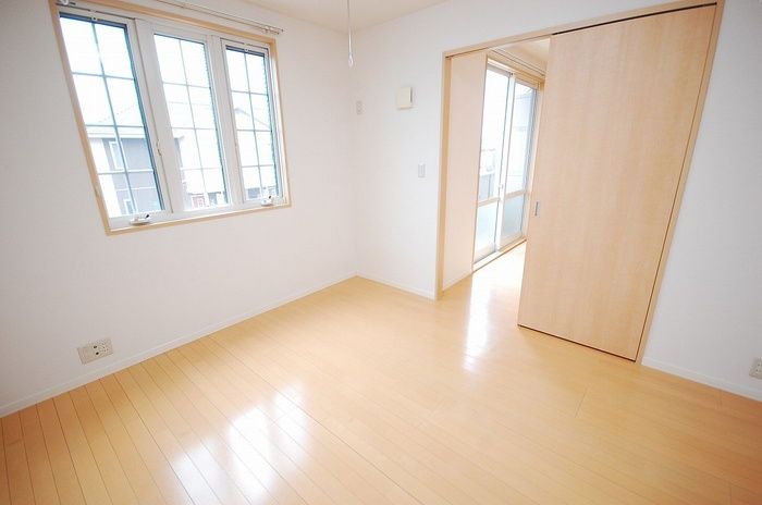 2LDK Apartment for Rent in Kokura Minami Ward, Kitakyushu - Thumbnail 2