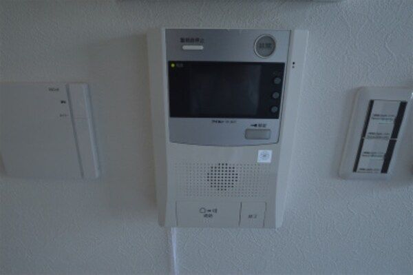 1R Apartment for Rent in Osaka Kita Ward Near Tenjimbashisuji Rokuchome Station - Thumbnail 4
