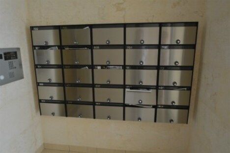 1R Apartment for Rent in Osaka Kita Ward Near Tenjimbashisuji Rokuchome Station - Thumbnail 2