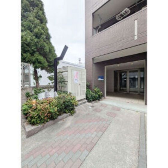 3LDK Apartment for Rent in Hakata Ward, Fukuoka - Thumbnail 2