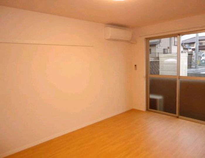 1K Apartment for Rent in Kokurakita-ku, Kitakyushu - Thumbnail 4