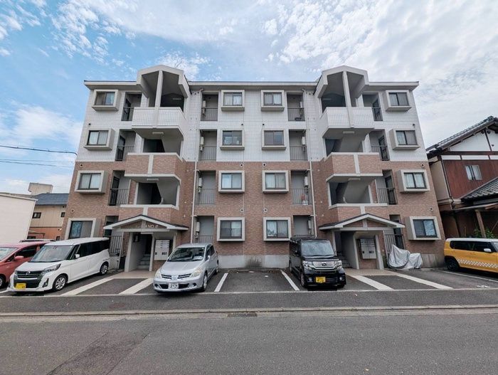 2LDK Apartment for Rent in Kokura Minami-ku, Kitakyushu - Thumbnail 3