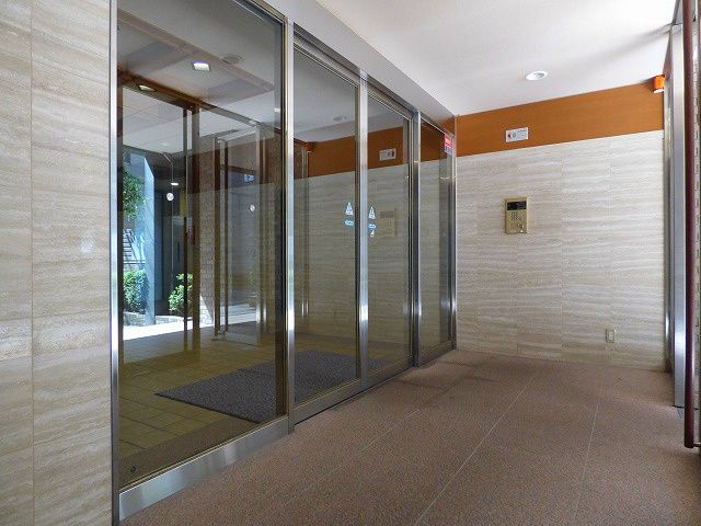 1LDK Apartment for Rent in Chuo Ward, Fukuoka - Thumbnail 2