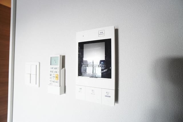 Modern 2LDK+S Apartment for Rent in Chuo Ward, Fukuoka - Thumbnail 3