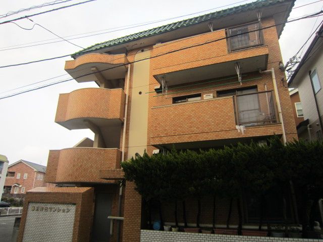 1DK Apartment for Rent in Tobata-ku, Kitakyushu, Fukuoka - Thumbnail 2