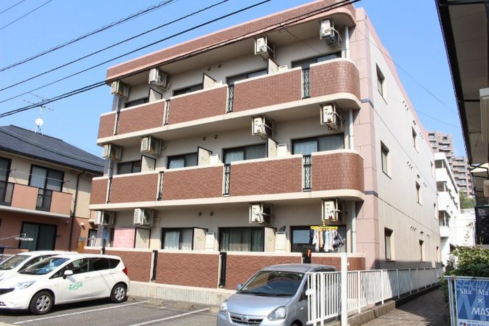 1K Apartment for Rent in Kokura Minami-ku, Kitakyushu - Thumbnail 2