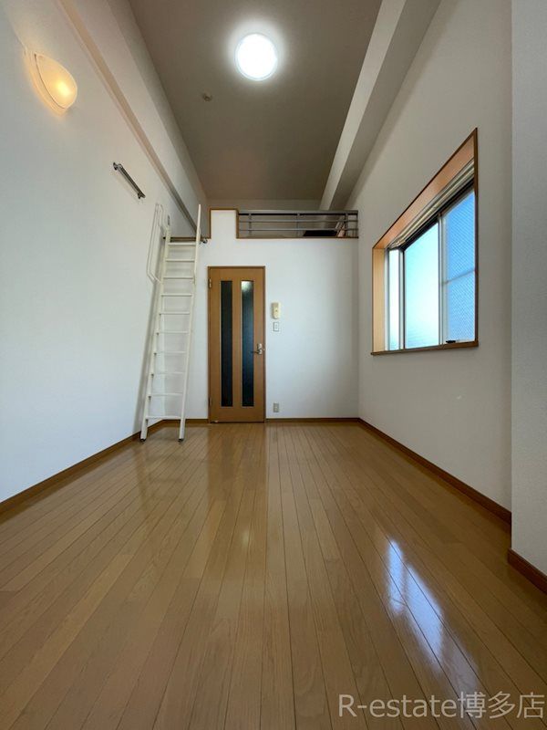 1K Apartment for Rent in Hakata-ku, Fukuoka City - Thumbnail 2