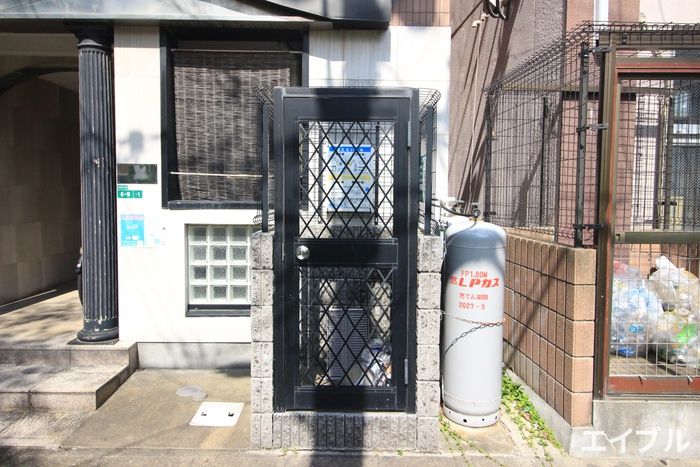 1R Apartment for Rent in Hakata-ku, Fukuoka - 17m² - Thumbnail 2
