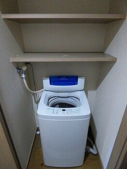 1K Apartment for Rent in Chuo-ku, Fukuoka City - Thumbnail 3