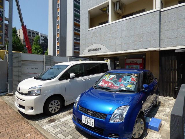 1K Apartment for Rent in Hakata-ku, Fukuoka Near Gofukumachi Station - Thumbnail 2