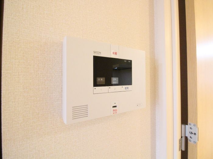 2LDK Apartment for Rent in Yahatahigashi-ku, Kitakyushu - Thumbnail 3