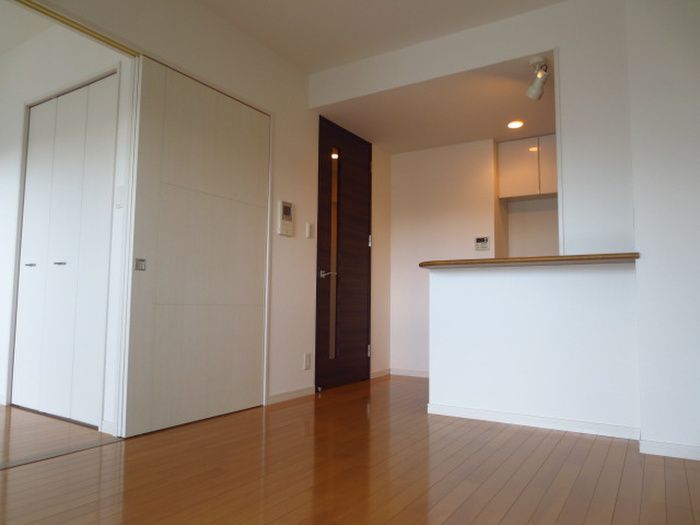 1LDK Apartment for Rent in Hakata-ku, Fukuoka City - Thumbnail 2