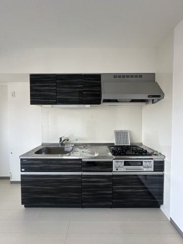 2LDK Apartment for Rent in Hakata Ward, Fukuoka - Thumbnail 4