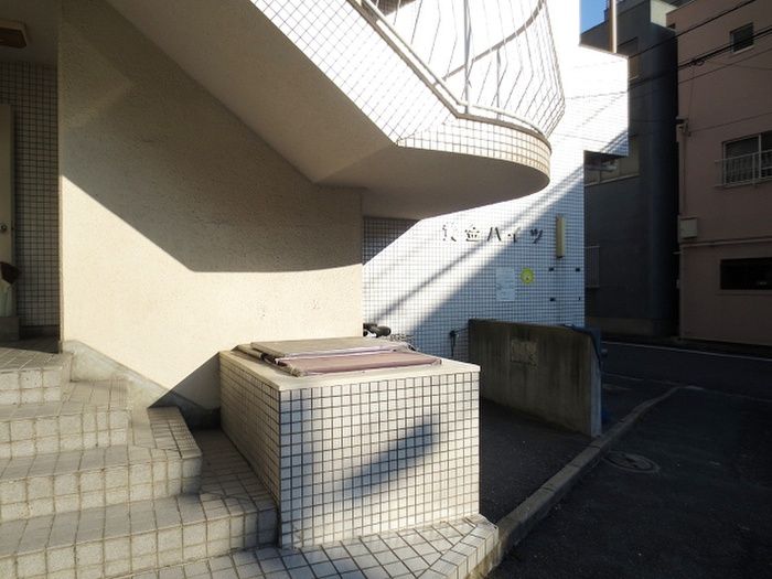 2LDK Apartment for Rent in Kokurakita-ku, Kitakyushu, 53m² - Thumbnail 2