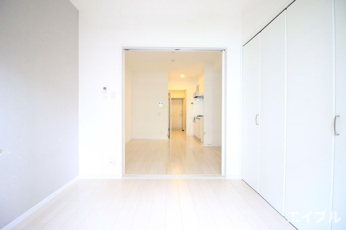 Modern Palazzo Tenjin Kita II 1LDK Apartment in Hakata-ku, Fukuoka - Thumbnail 3