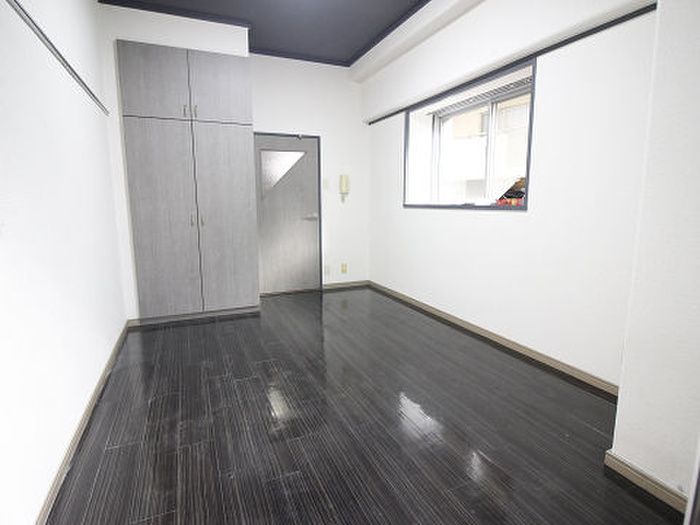 1K Apartment for Rent in Kokurakita, Kitakyushu - Thumbnail 3