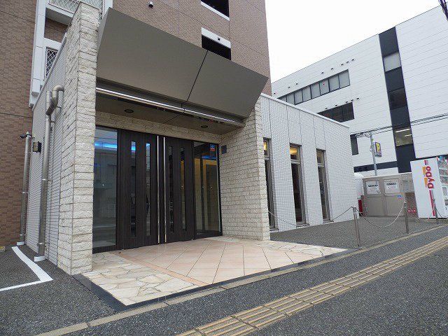 1LDK Designer Apartment for Rent in Hakata-ku, Fukuoka - Thumbnail 3