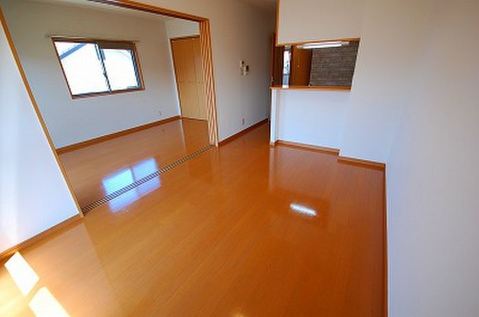 2LDK Apartment for Rent in Kitakyushu, Fukuoka - 53.91m² - Thumbnail 4