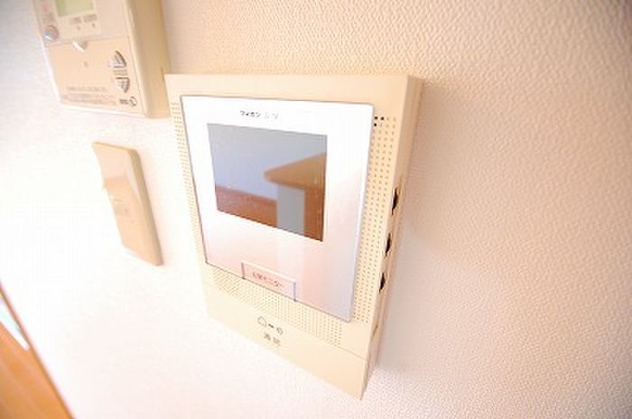 2LDK Apartment for Rent in Kitakyushu, Fukuoka - 53.91m² - Thumbnail 2