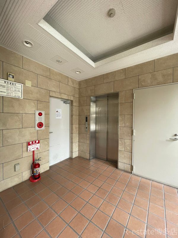 1LDK Apartment for Rent in Hakata-ku, Fukuoka City - Thumbnail 3