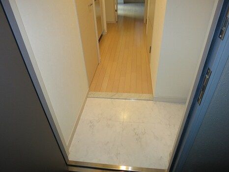 1K Apartment for Rent in Chuo-ku, Osaka - 25.47m² - Thumbnail 2