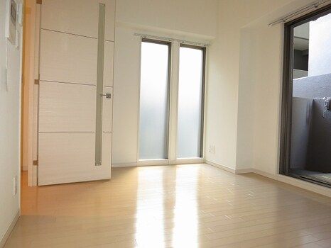 1K Apartment for Rent in Chuo-ku, Osaka - 25.47m² - Thumbnail 4