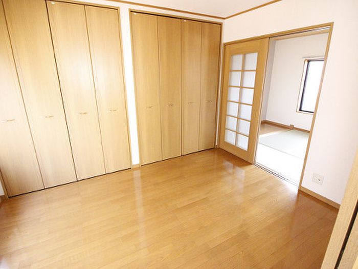 2DK Apartment for Rent in Kokurakita-ku, Kitakyushu, 43.85m² - Thumbnail 4