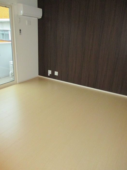 3LDK Terraced House for Rent in Chuo Ward Fukuoka City - Thumbnail 2