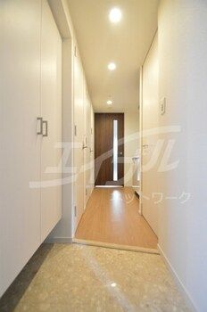 1K Apartment for Rent in Miyakojima-ku, Osaka - Thumbnail 4