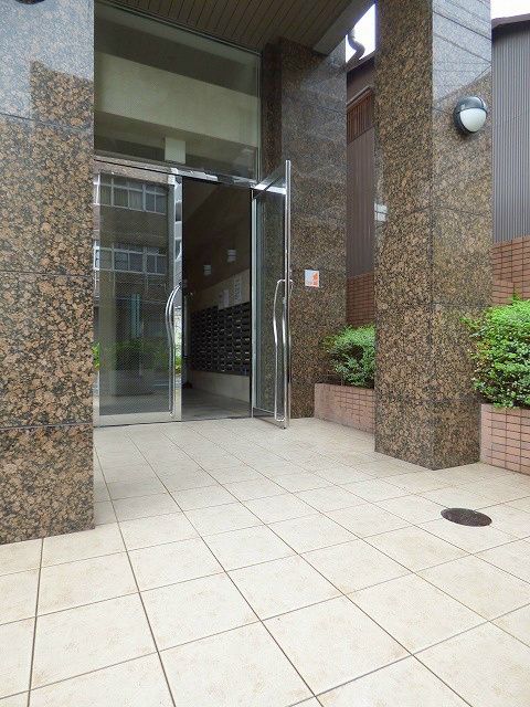 1K Apartment for Rent in Hakata-ku, Fukuoka - 22.04m² - Thumbnail 2