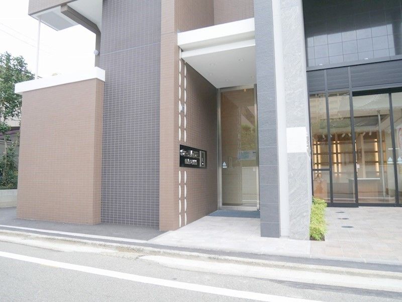 1LDK Apartment for Rent in Fukuoka City, Minami Ward - Thumbnail 2