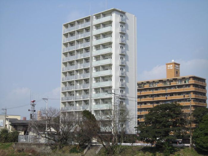 1K Apartment for Rent in Hakata Ward, Fukuoka City - Thumbnail 2