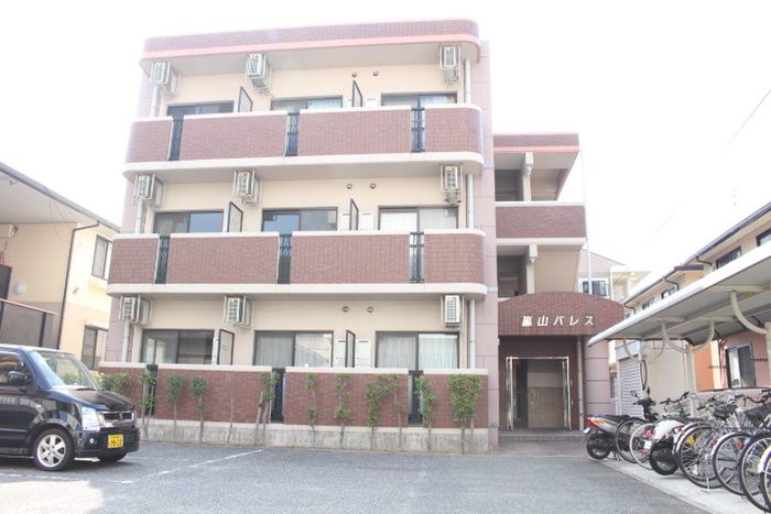 1K Apartment for Rent in Kokura Minami-ku, Kitakyushu - Thumbnail 3