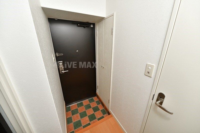 2K Apartment for Rent in Nakasu, Hakata Ward, Fukuoka - Thumbnail 3