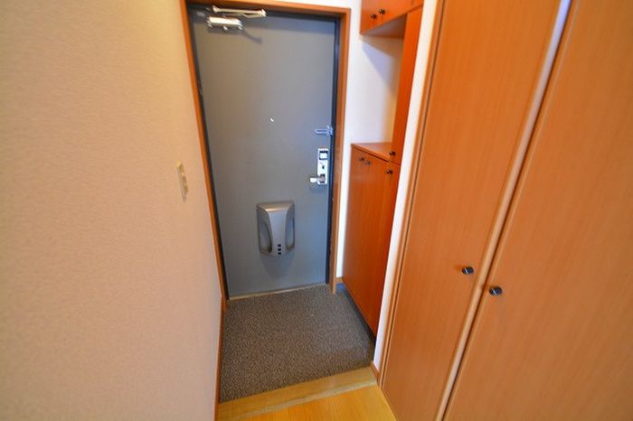 2DK Apartment for Rent in Kokura Minami-ku, Kitakyushu - Thumbnail 2