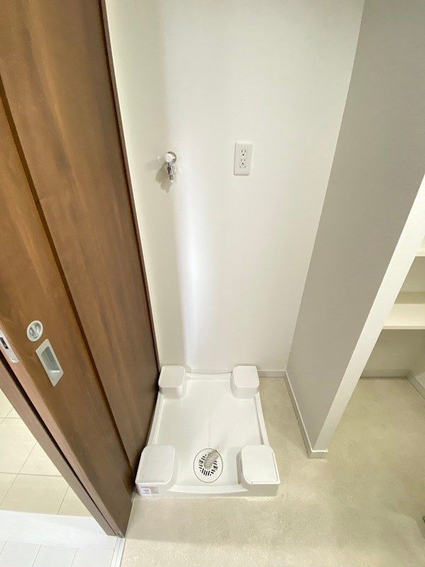 Modern 1LDK Apartment in Hakata Ward, Fukuoka - Thumbnail 4