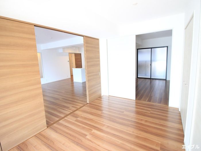 2LDK Apartment for Rent in Hakata Ekimae, Fukuoka City - Thumbnail 4