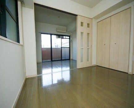 2DK Apartment for Rent in Chuo-ku, Fukuoka City - Thumbnail 2