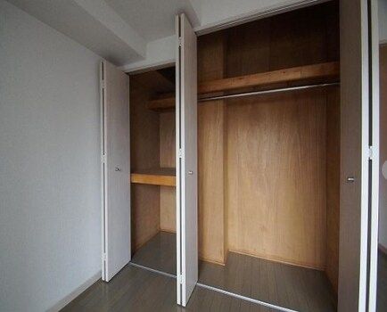 2DK Apartment for Rent in Chuo-ku, Fukuoka City - Thumbnail 4