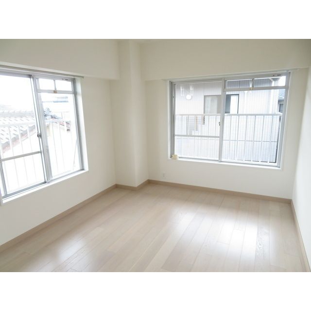 3LDK Apartment for Rent in Higashi Ward, Fukuoka City - Thumbnail 3
