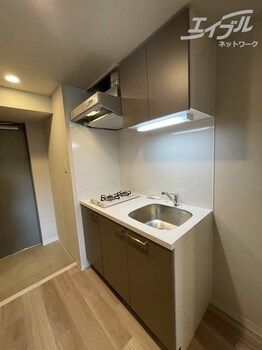 1K Apartment for Rent in Fukushima, Osaka - 22.51 sqm - Thumbnail 4