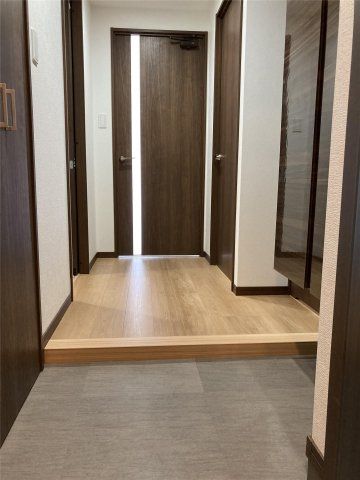 Modern 2LDK Apartment in Fukuoka Chuo Ward Near Nishitetsu Hirao Station - Thumbnail 3