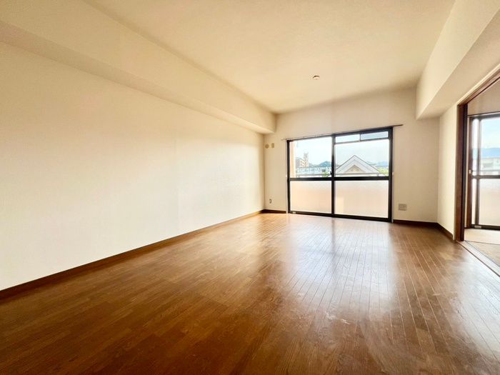 3LDK Apartment for Rent in Tokuriki, Kitakyushu, 76.83m² - Thumbnail 4
