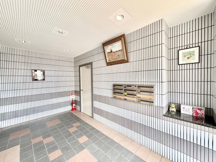 3LDK Apartment for Rent in Tokuriki, Kitakyushu, 76.83m² - Thumbnail 2