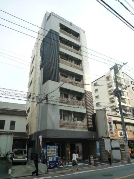 1K Apartment for Rent in Chuo-ku, Fukuoka City - Thumbnail 2