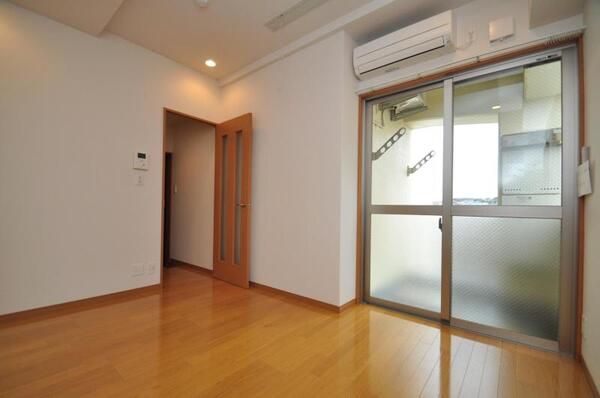 1K Apartment for Rent in Chuo-ku, Fukuoka City - Thumbnail 4