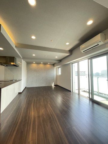 2LDK Apartment for Rent in Hakata-ku, Fukuoka - Thumbnail 3