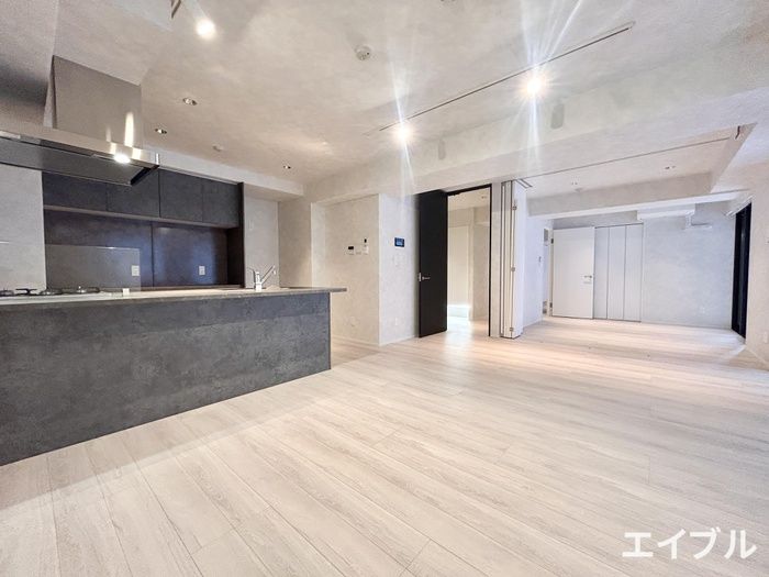 2LDK Apartment for Rent in Ohori, Chuo-ku, Fukuoka - Thumbnail 4