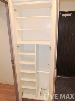 1DK Apartment for Rent in Presance Tower Kitahama, Osaka - Thumbnail 3